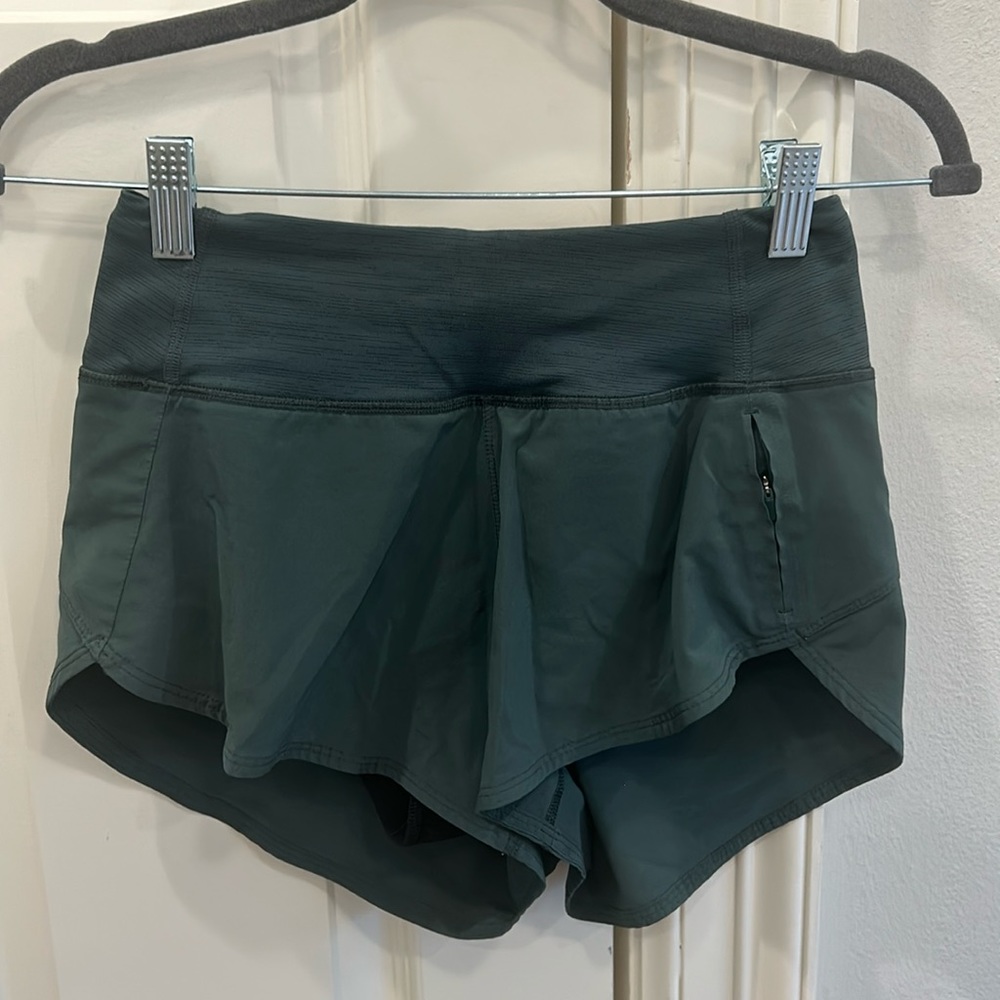 Outdoor voices Hudson shorts 2.5